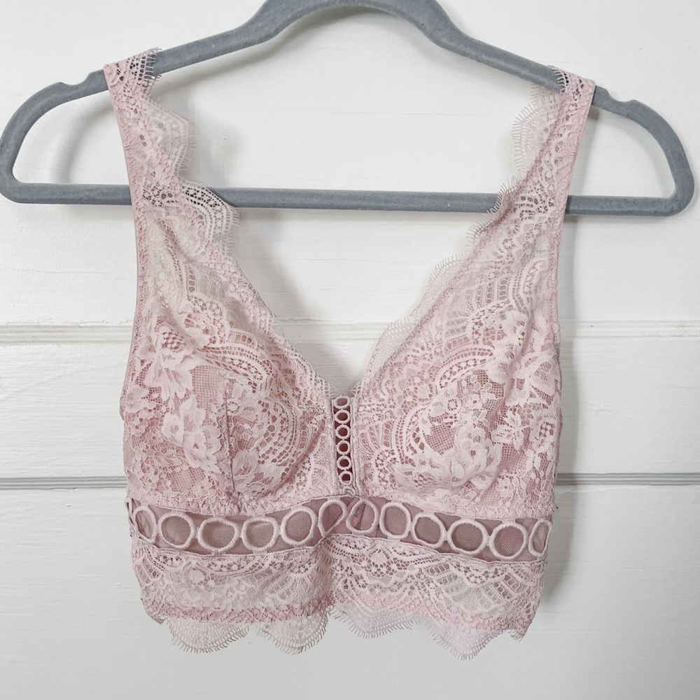 VS Pink Lacy Bralette